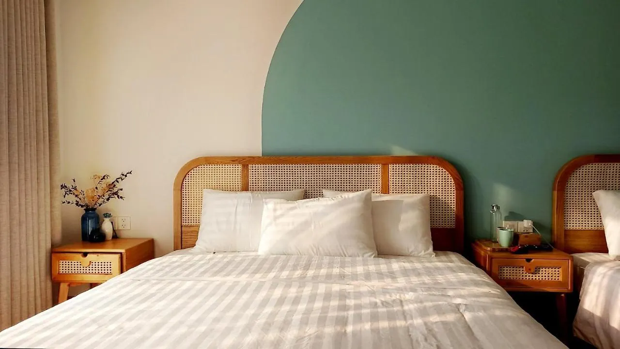 Lacovy Home הוי אן
